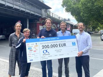 Scheckübergabe Off Road Kids