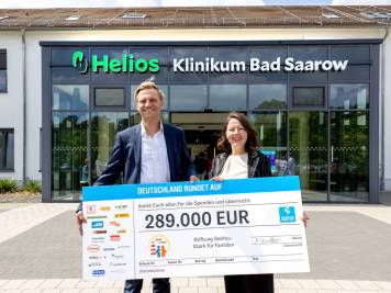 Scheckübergabe Babylotse