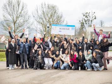 Scheckübergabe Aelius Förderwerk